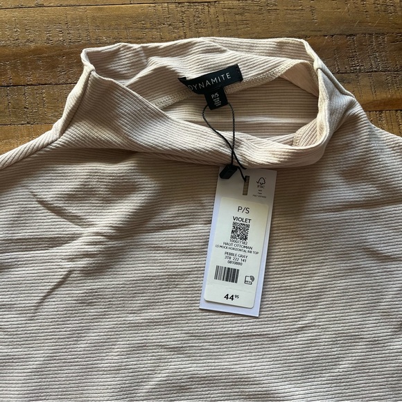 New with tags dynamite sweater top - Picture 2 of 4